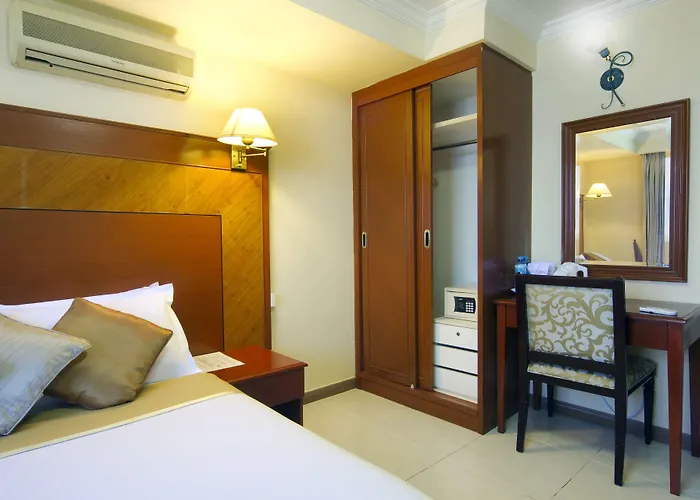Mookai Hotel Male